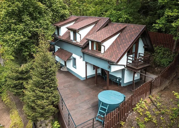 Pinewood Cabin